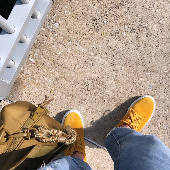 Vince yellow mustard sneakers- worn 2x - size 6.5 - Picture 2 of 6